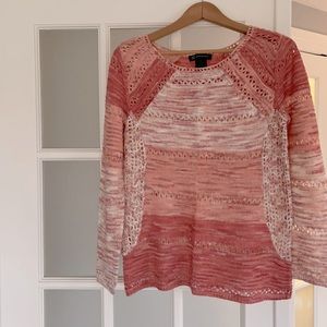 Light-weight knit crew neck sweater